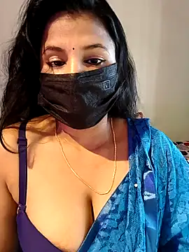 Snapshot of Hot_Alicee chatting on 05.19.26 Hot Alicee online show from 05.19.26