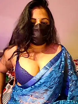 Snapshot of Hot_Alicee chatting on 05.19.26 Hot Alicee online show from 05.19.26