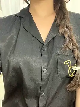 Snapshot of Mon2k-sayhi chatting on 04.13.26 Mon2k-sayhi online show from 04.13.26