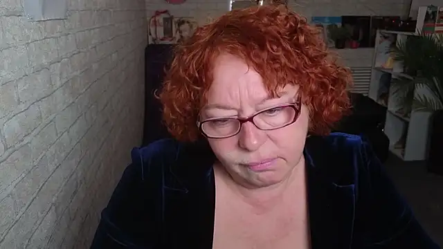 Snapshot of Fara_Flutte chatting on 04.16.26 Fara Flutte online show from 04.16.26