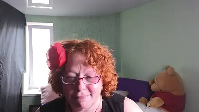 Snapshot of Fara_Flutte chatting on 06.10.26 Fara Flutte online show from 06.10.26