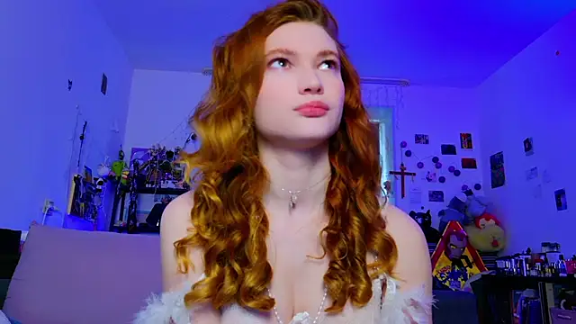 Snapshot of Annaroxann chatting on 06.11.26 Annaroxann online show from 06.11.26