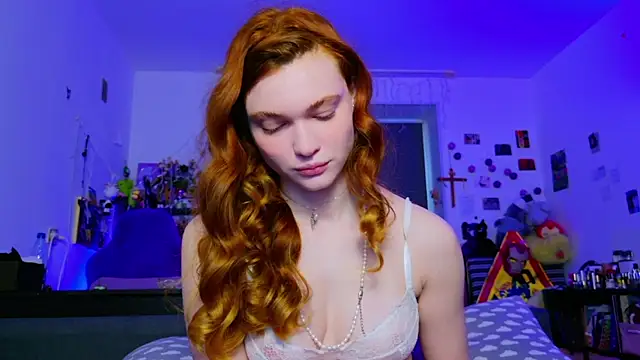 Snapshot of Annaroxann chatting on 06.18.26 Annaroxann online show from 06.18.26