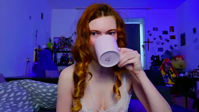 Snapshot of Annaroxann chatting on 07.16.26 Annaroxann online show from 07.16.26