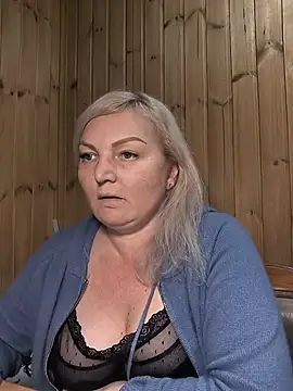 Snapshot of White-Chocolatte chatting on 04.09.26 White-Chocolatte online show from 04.09.26