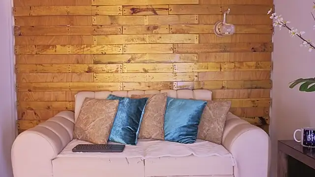 Snapshot of jack_shine chatting on 04.10.26 jack shine online show from 04.10.26