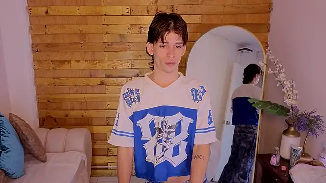 Snapshot of jack_shine chatting on 04.16.26 jack shine online show from 04.16.26