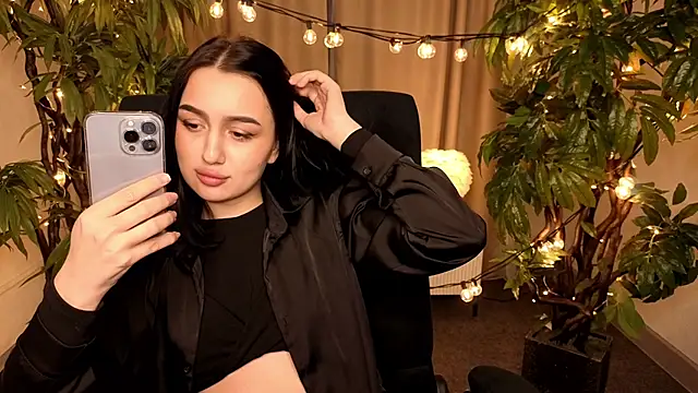 MargaretParker online show from 04.10.26