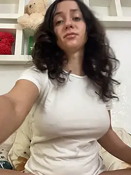 Snapshot of KarolDolly05 chatting on 06.14.26 KarolDolly05 online show from 06.14.26