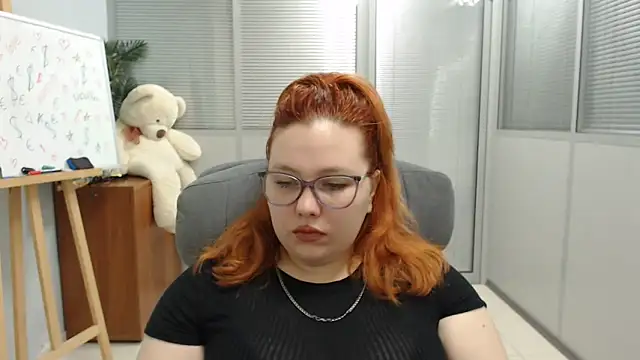 Snapshot of Aillia-Rous chatting on 06.23.26 Aillia-Rous online show from 06.23.26