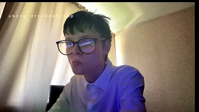 Snapshot of dalvos chatting on 04.14.26 dalvos online show from 04.14.26