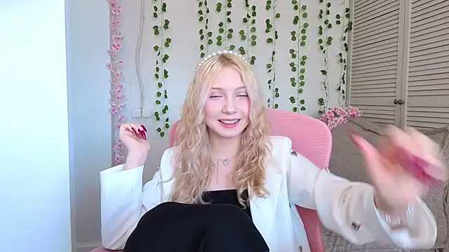 Snapshot of vielleee chatting on 06.01.26 vielleee online show from 06.01.26