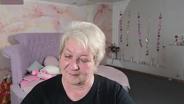 Poppy Pulse online show from 04.21.26