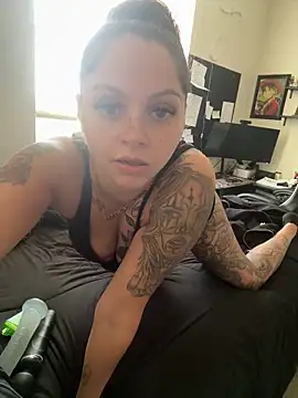 Tattedphoenix online show from 05.01.26