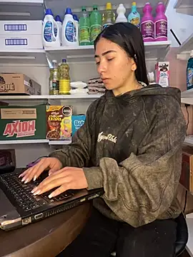 AMBERBUNNY  online show from 06.02.26