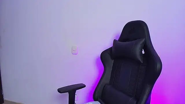 Megan jacksonn  online show from 04.16.26