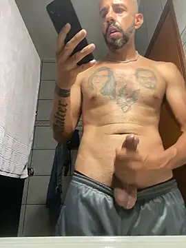 Snapshot of WaltinhoOliveira chatting on 04.14.26 WaltinhoOliveira online show from 04.14.26