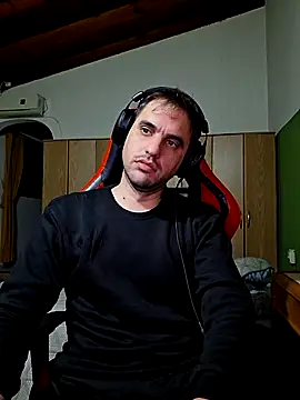 Gonza42OArg online show from 04.08.26