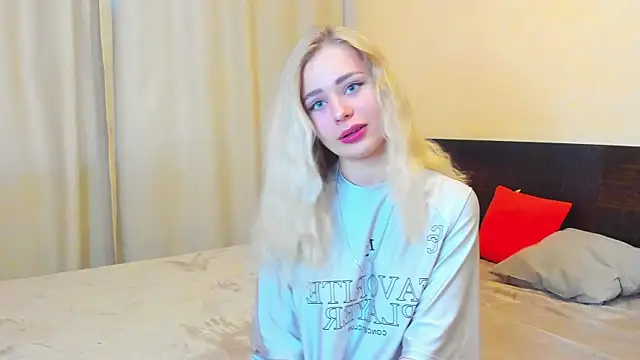 cute mey  online show from 06.05.26