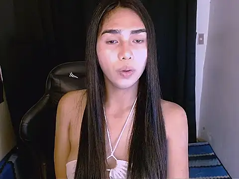 Snapshot of Gabvela chatting on 06.17.26 Gabvela online show from 06.17.26