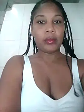 Snapshot of Lili-Sex chatting on 05.27.26 Lili-Sex online show from 05.27.26