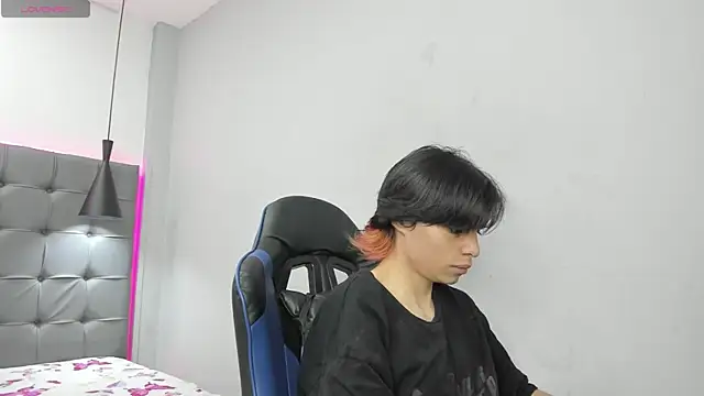 Snapshot of Duosensation_ chatting on 04.09.26 Duosensation online show from 04.09.26