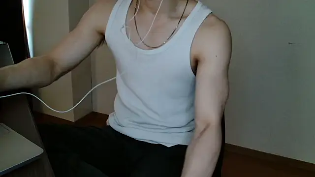 Snapshot of LEO1955 chatting on 04.25.26 LEO1955 online show from 04.25.26