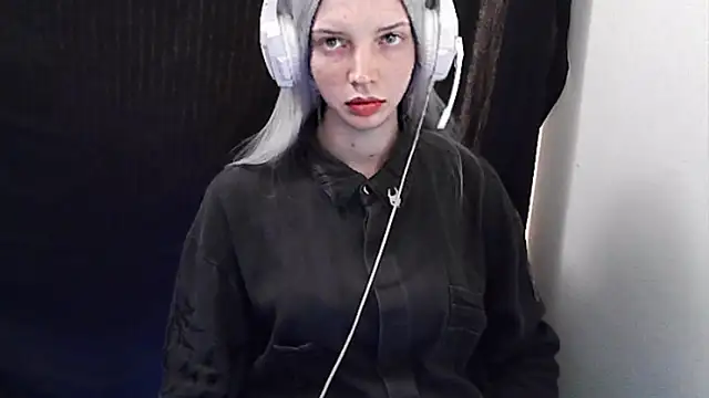 Snapshot of Crimson_Lady chatting on 05.31.26 Crimson Lady online show from 05.31.26
