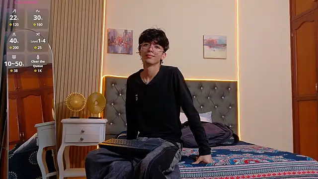 Snapshot of Twink_Sebas7 chatting on 07.14.26 Twink Sebas7 online show from 07.14.26