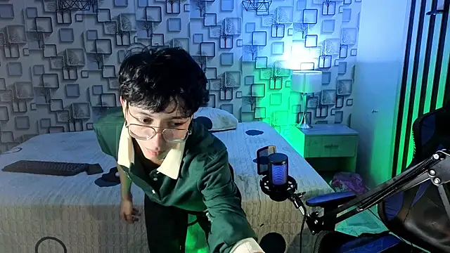 Snapshot of Twink_Sebas7 chatting on 07.18.26 Twink Sebas7 online show from 07.18.26