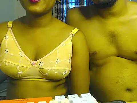 Snapshot of VelvetCoupleLive chatting on 06.27.26 VelvetCoupleLive online show from 06.27.26