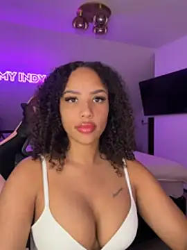 Snapshot of princessromyindy chatting on 04.18.26 princessromyindy online show from 04.18.26
