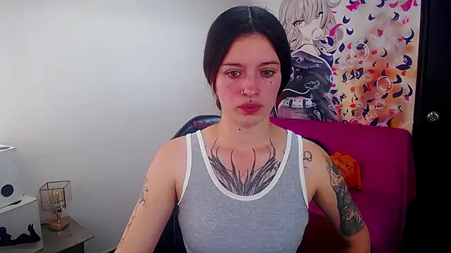 Snapshot of Lucia_evans21 chatting on 06.11.26 Lucia evans21 online show from 06.11.26