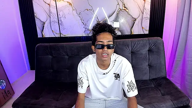 triiangel latinboy online show from 06.11.26