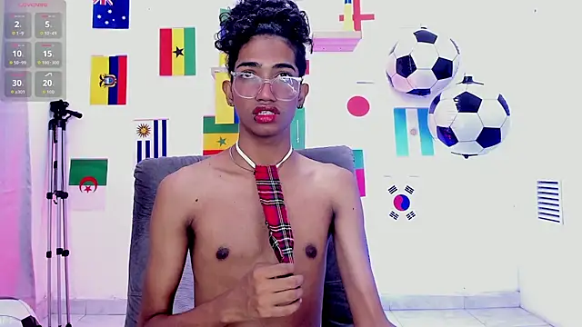 triiangel latinboy online show from 07.10.26