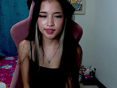 Snapshot of lau_ri chatting on 04.09.26 lau ri online show from 04.09.26