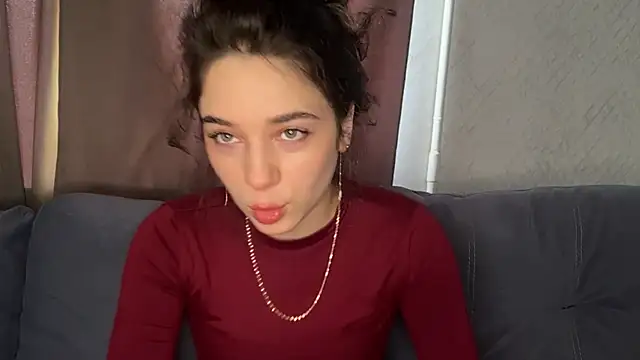 Angeliheee online show from 04.14.26