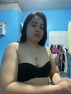 Snapshot of pinayhoney chatting on 07.18.26 pinayhoney online show from 07.18.26