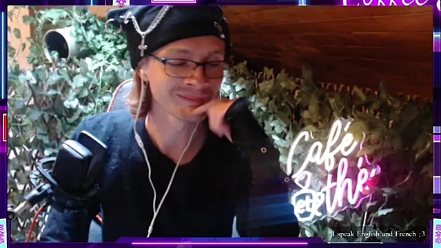 SkinnyAlex1312 online show from 04.14.26