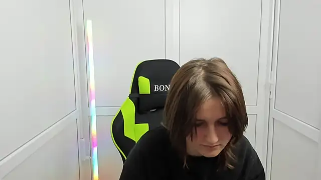 GoldenKiss online show from 04.12.26