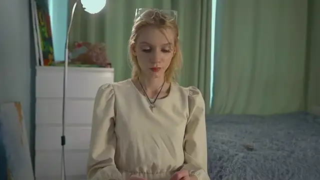 GildaThurgood online show from 04.15.26