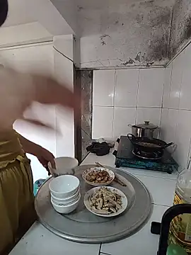 2 banana online show from 06.21.26