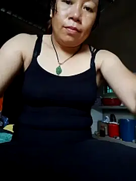 Snapshot of _Jini_ chatting on 05.18.26 Jini online show from 05.18.26