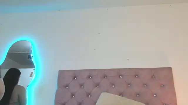 laurenlaine online show from 07.14.26
