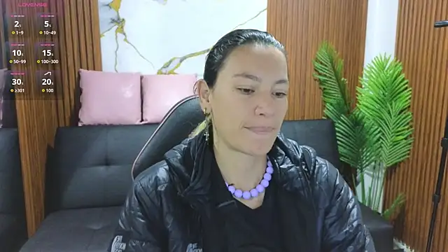 Snapshot of alonddra_tay chatting on 06.28.26 alonddra tay online show from 06.28.26