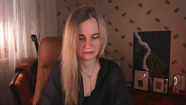MiaSparkes online show from 06.23.26