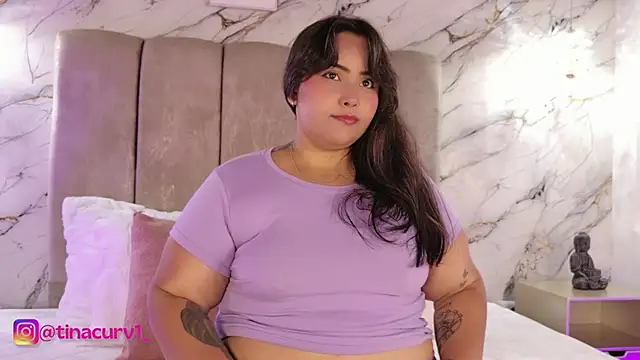 Snapshot of TinaCurv_Pv chatting on 04.15.26 TinaCurv Pv online show from 04.15.26