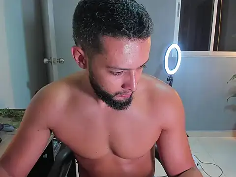 Snapshot of Juan_Calix chatting on 04.13.26 Juan Calix online show from 04.13.26