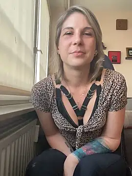 RealLadyDianna online show from 04.21.26