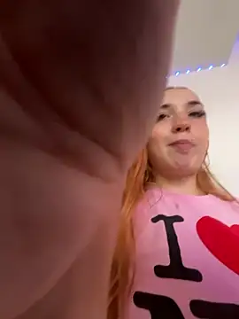 Snapshot of Sapphirelustxo chatting on 06.19.26 Sapphirelustxo online show from 06.19.26